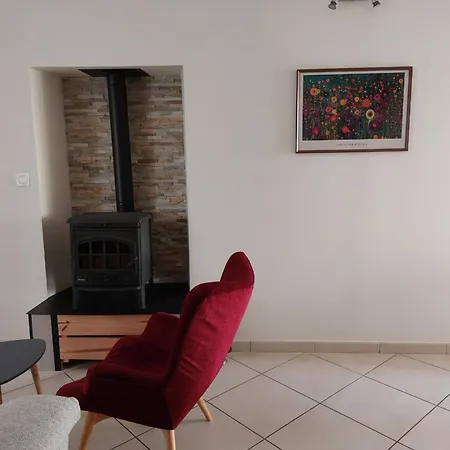Semesterbostad Cozy 4-5pers 25min Puydufou Velideale Nature